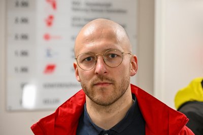 Verdi-Vertreter, wie hier im Bild Max Leurle, zuständiger Gewerkschaftssekretär, sagen, die Stadt Chemnitz habe sich seit 2023 auf die finanzielle Situation bei den Personalkosten einstellen können.