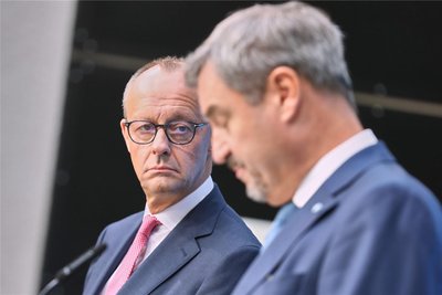 CSU-Chef Markus Söder (rechts) lässt CDU-Chef Friedrich Merz in der Frage der Kanzlerkandidatur für die Union den Vortritt.