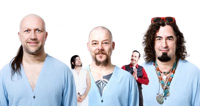 Alf Ator (Alexander Thomas), Rajko Gohlke, Buzz Dee (Sebastian Baur), Nick Aragua und Stumpen (Gero Ivers, von rechts) sind Knorkator.