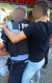 Die Polizei sollte einen jungen Libyer abführen und zum Gericht bringen. Ein Video zeigt, wie der Einsatz eskalierte.