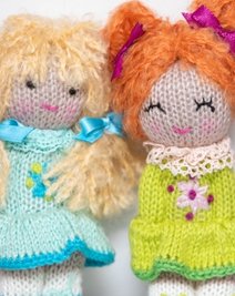 Beliebt sind die kleinen gehäkelten Figuren, in der Fachwelt "Amigurumi" genannt.