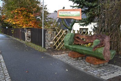Die Mitfahrbänke sollen den Bewohnern die Möglichkeit bieten, ins Stadtzentrum von Annaberg-Buchholz zu pendeln.