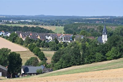 Auffällig viele von ihnen leben in eingemeindeten Ortsteilen (im Bild Klaffenbach) und eher dörflichen Gegenden von Chemnitz.