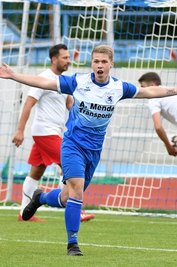 Viel Grund zum Jubel: Nick Goeschel traf in der kurzen Saison der Mittelsachsenliga fünfmal für den SV Germania II und war mit dem Rochlitzer Christoph Eckart bester Torjäger der Liga. 