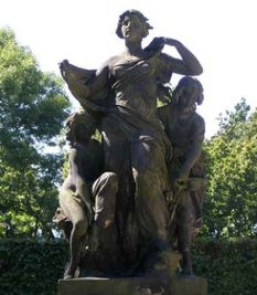 Teil der Figurengruppe "Vier Tageszeiten" in Chemnitz