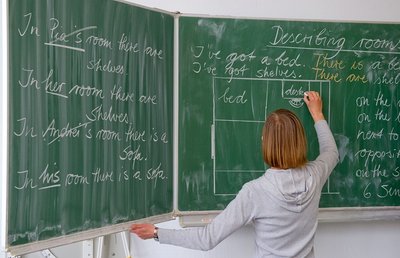 Im Freistaat Sachsen mangelt es an Bewerbungen um Lehrerstellen.