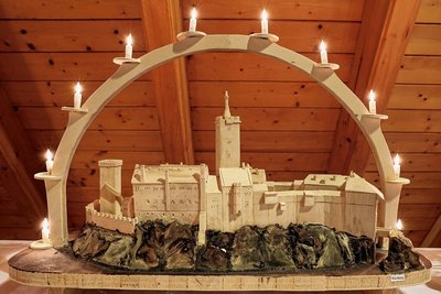 Auch die Wartburg bei Eisenach hat Dieter Schödl für einen seiner Schwibbögen als Motiv gewählt und gestaltet.  