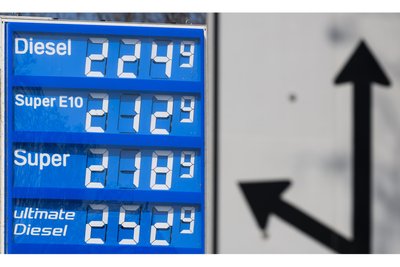 Die Spritpreise an den Tankstellen im Erzgebirge sind seit Wochen im Höhenflug.