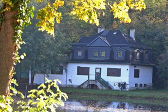 100 Jahre Gründelhaus in Glauchau: Wegen großer Resonanz wird Vortrag wiederholt - Das bekannte Gründelhaus in Glauchau ist 100 Jahre alt.