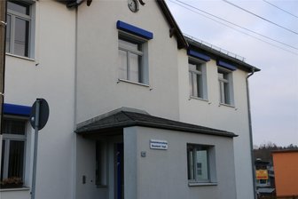 100 Prozent gefördert: Rosenbacher Gemeindeamt kann sich Carport mit Solardach bauen lassen - Das Gemeindeamt in Mehltheuer.