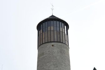 100 Tage neuer Schlossturm in Oelsnitz: Wie läuft's? - Seit Mitte Mai steht der sanierte, erhöhte Bergfried von Schloss Voigtsberg in Oelsnitz Besuchern offen. 2000 kamen seither. 