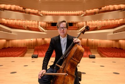Jan Vogler hat bei den diesjährigen Dresdner Musikfestspielen Cello-Kolleginnen und -Kollegen aus aller Welt zu einer "Cellomania" eingeladen. (Archivbild)