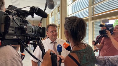 Das Medieninteresse war sehr groß am Mittwoch. Während der eigentlichen Sitzung waren aber keine Kameras der Presse erlaubt.