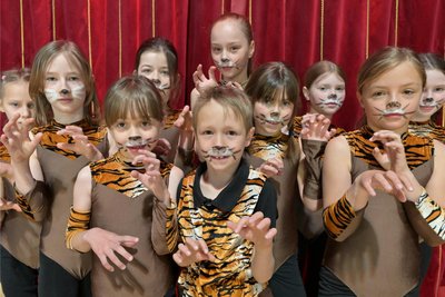 Die Kinder mussten sich für eine Gruppe entscheiden, unter anderem schlüpften sie in die Rolle von Tigern.