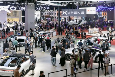 Schon auf der Automesse in Shanghai im vergangenen Jahr wurde der steigende Wettbewerbsdruck durch neue E-Auto-Anbieter deutlich.