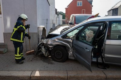 Unfall an der Kreuzung B175/Altgeringswalder Straße in Geringswalde.