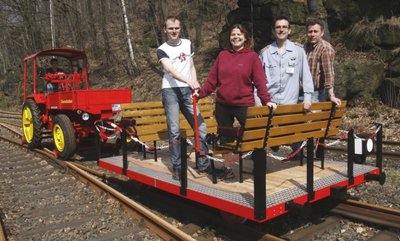 Mitglieder des Vereins der Eisenbahnfreunde Chemnitztal
