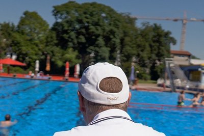 Fachkräfte aus ganz Deutschland ließen sich im Erzgebirge zum Bademeister ausbilden. Das ist jetzt nicht mehr möglich. 