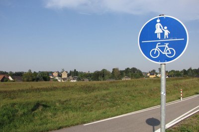 Die Landesdirektion Sachsen hat die Pläne für den Neubau eines Geh- und Radweges zwischen Jößnitz und Reißig genehmigt.