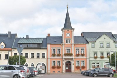 Im Frauensteiner Stadtrat, im Bild das Rathaus, stehen am Montagabend zahlreiche Beschlüsse an.