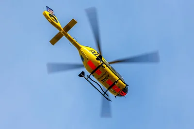 Ein E-Bike-Fahrer wurde von einem Hubschrauber ins Krankenhaus gebracht.