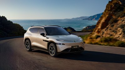 Dynamische Linien - dynamische Fahrt? Also den Sprint von Null auf Tempo 100 schafft der ID.Unyx 08 in knapp unter fünf Sekunden.