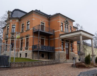 In der sanierten Villa an der Bahnhofstraße/Ecke Nordstraße hat der neue Pflegedienst sein Domizil. 