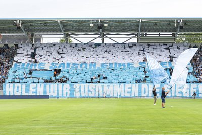 8357 Zuschauer verfolgten die Partie im Stadion An der Gellertstraße.