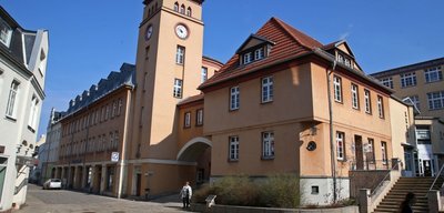 Eine Mehrheit im Stadtrat will dem Lichtensteiner Rathaus bei der Verwendung von Geldern künftig stärker auf die Finger schauen. 