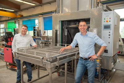 Ein gutes Team: Samuel Wolf, Geschäftsführer der Vapic GmbH (links), und Michael Schmetzer, ehemaliger Geschäftsführer der Sporer PCS GmbH und jetziger Standortleiter von Vapic in Zaulsdorf.