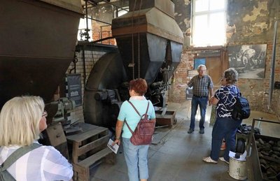 Besichtigung des Heizhauses der Tuchfabrik.