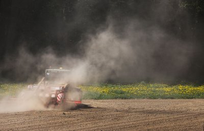 Landwirtschaft, Industrie und Bevölkerung: Sauberes Trinkwasser wird überall benötigt.