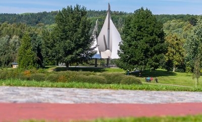 Auf den Wegen im Kurpark Bad Schlema sind Pedalritter nicht gern gesehen. Doch gänzlich draußen bleiben müssen sie künftig nicht.
