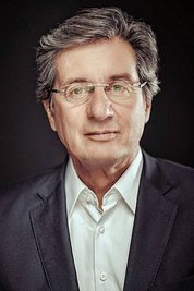 Er gründete zusammen mit Partner Stephan Kronmüller das Unternehmen im Vogtland: Rainer Gläß. Bis heute leitet er als Vorstand die Geschäfte von GK Software. 