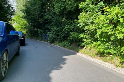 Für Gegenverkehr ist An der Kreuzleite kein Platz.