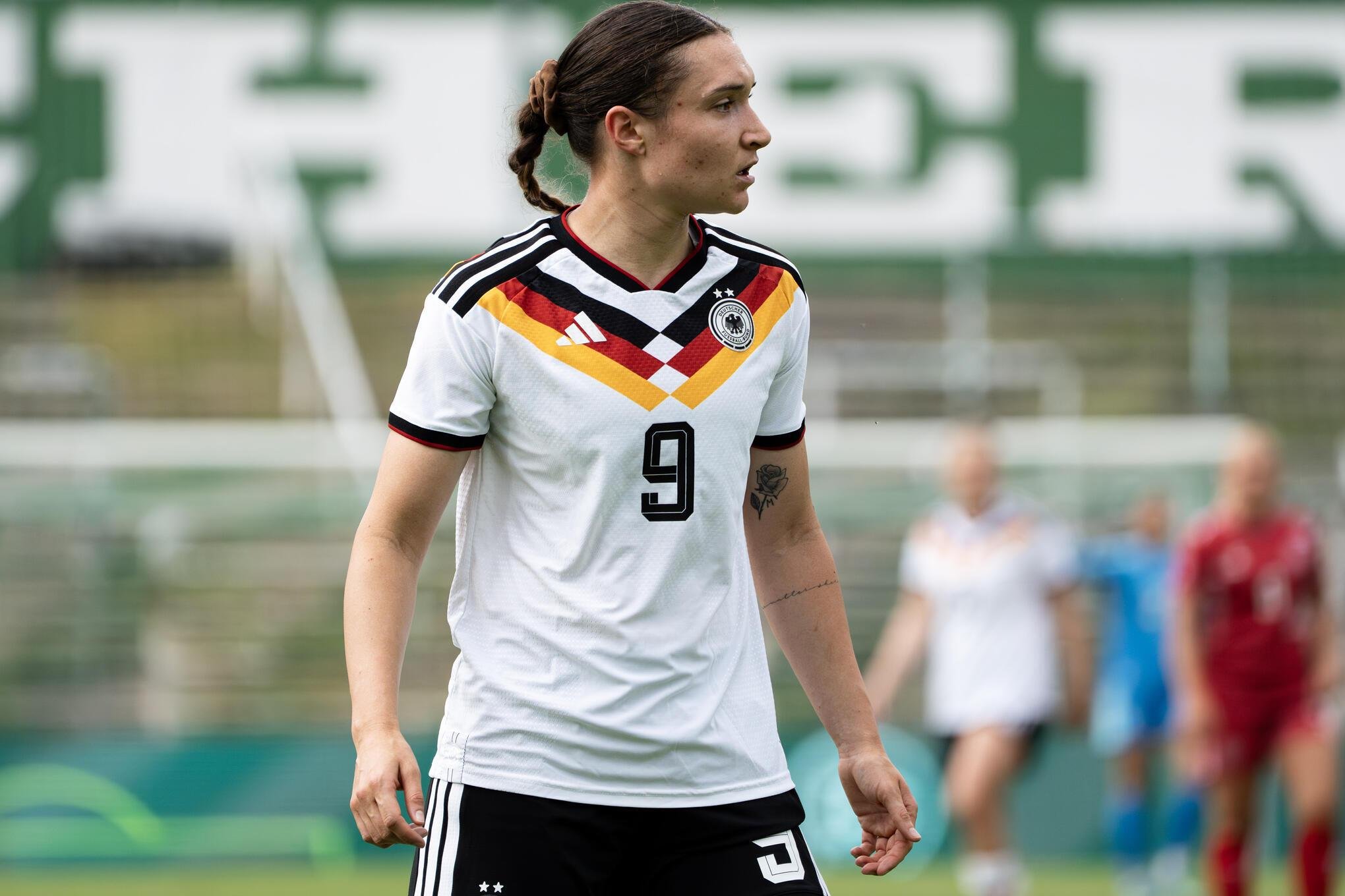 Erzgebirgerin-mit-St-rmerherz-Nationalspielerin-Sophie-Weidauer-im-Interview