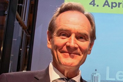 Burkhard Jung unterschrieb als Leipziger Oberbürgermeister Dienstagabend im Plauener Malzhaus eine Kooperationsvereinbarung mit Plauen.