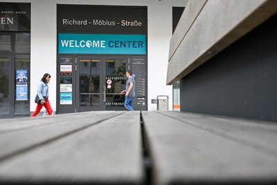 Auch im Welcome-Center werden die Übersetzungsgeräte eingesetzt.