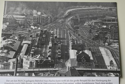 Aufnahme des Bahnhofs in Aue vom 8. April 1968.