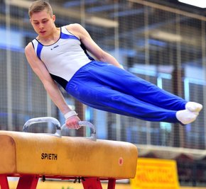 Der Chemnitzer Ivan Rittschik bestimmt am Pauschenpferd das Niveau in Deutschland. 