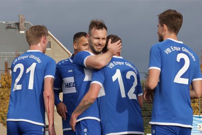 Am Samstag treten die Landesliga-Fußballer des VfB Empor Glauchau zum letzten Mal in dieser Saison zu Hause an.