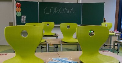 Mittelsachsens Schulen dürfen die Stühle wieder auf den Boden stellen, Schüler dürfen wieder in die Klassenräume zurückkehren. 