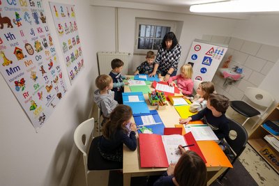 Die Platzverhältnisse im Kindergarten „Sonnenblume“ sind beengt. Ein Anbau ist geplant, doch getan hat sich bisher nichts.