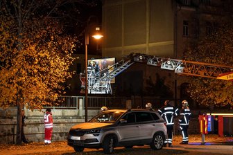 12-jähriger Junge aus der Göltzsch gerettet - Kameraden der Freiwilligen Feuerwehr bargen den Jungen aus der Göltzsch.