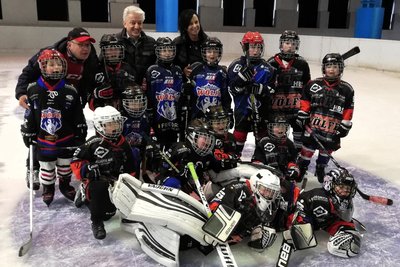 Die jungen Wölfe präsentierten ihren Sport zum Saisonabschluss im Icehouse in Aue.