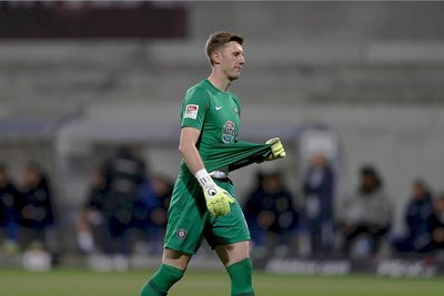 Komplett bedient: Aues Keeper Philipp Klewin kassierte in Darmstadt sechs Gegentreffer.