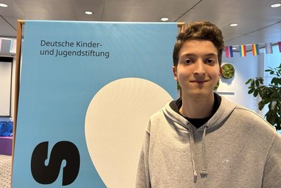 Elias Kim Berndt sind Bahnverbindungen eine Herzensangelegenheit.