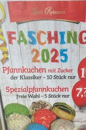 Werbung für Faschingsangebote bei der Bäckerei Emils in der Innenstadt.