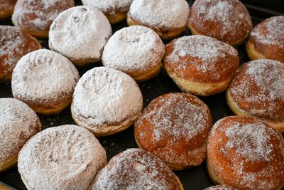 Wem läuft bei diesem Anblick der leckeren Pfannkuchen nicht das Wasser im Mund zusammen?