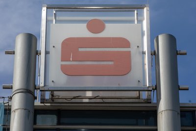 Die Sparkasse Vogtland erhöht ab Oktober die Gebühren.